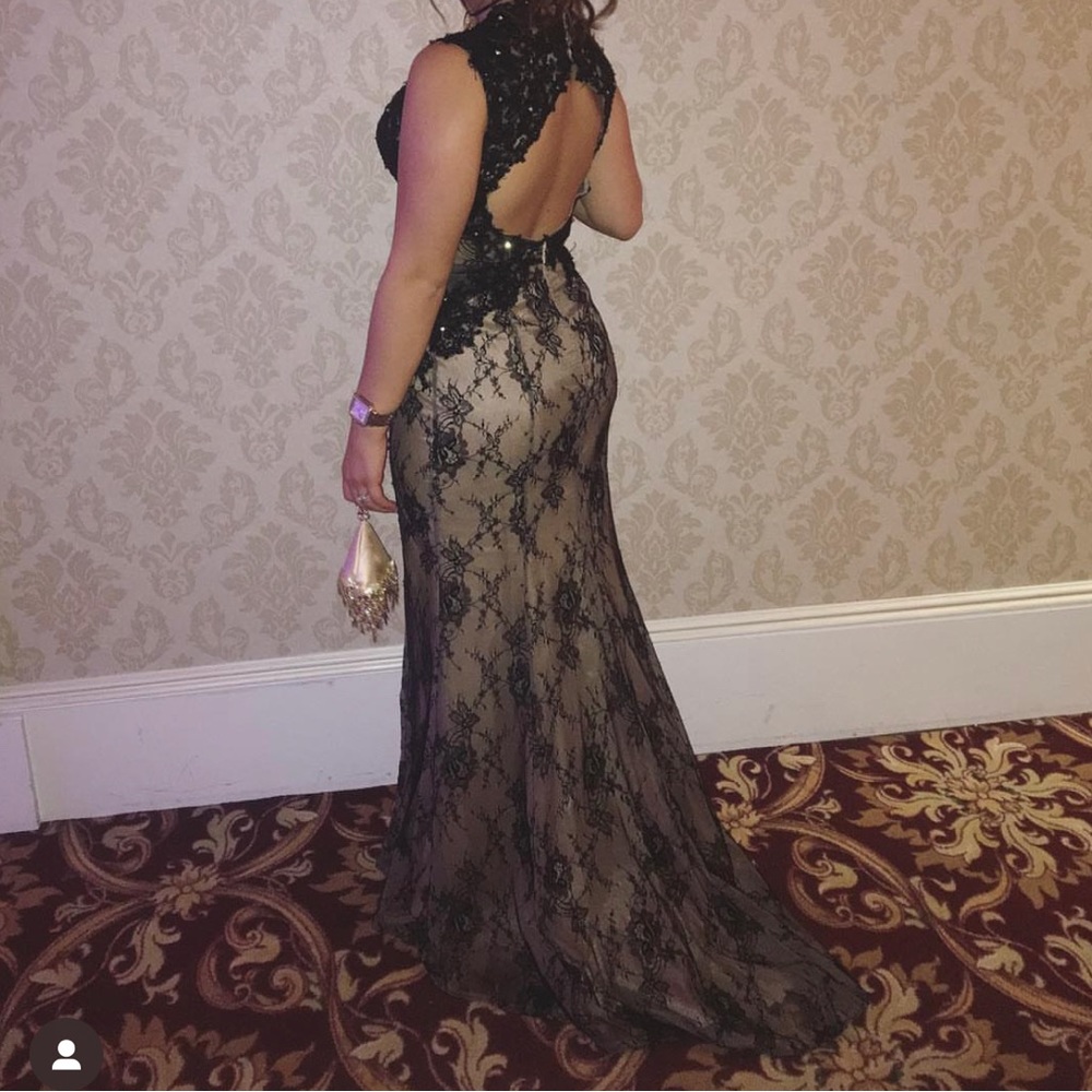 MacDuggal size 4